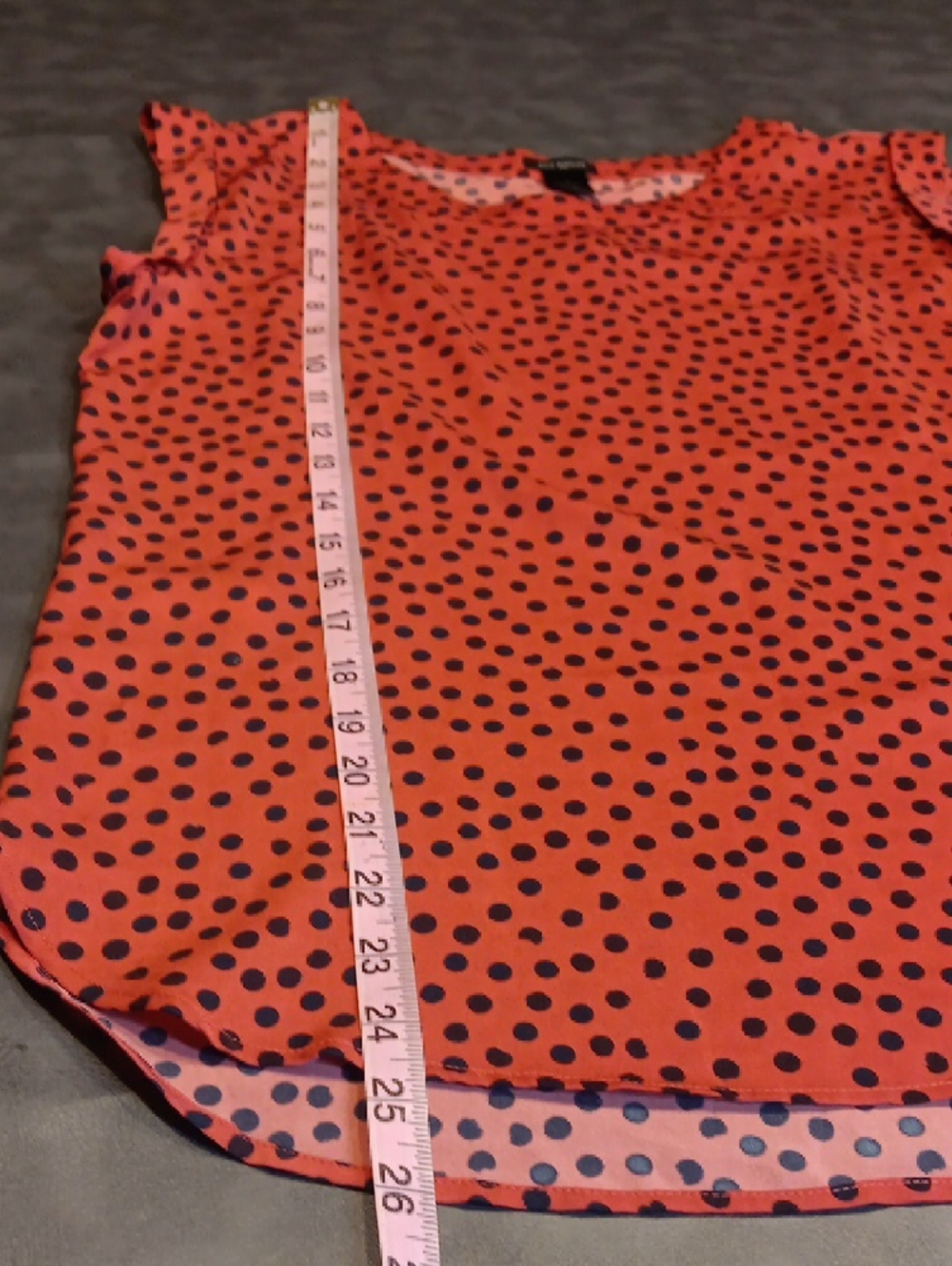 New! Ann Taylor Coral Red Polka Dot Folded Cap Sleeve Blouse - Picture 9 of 9